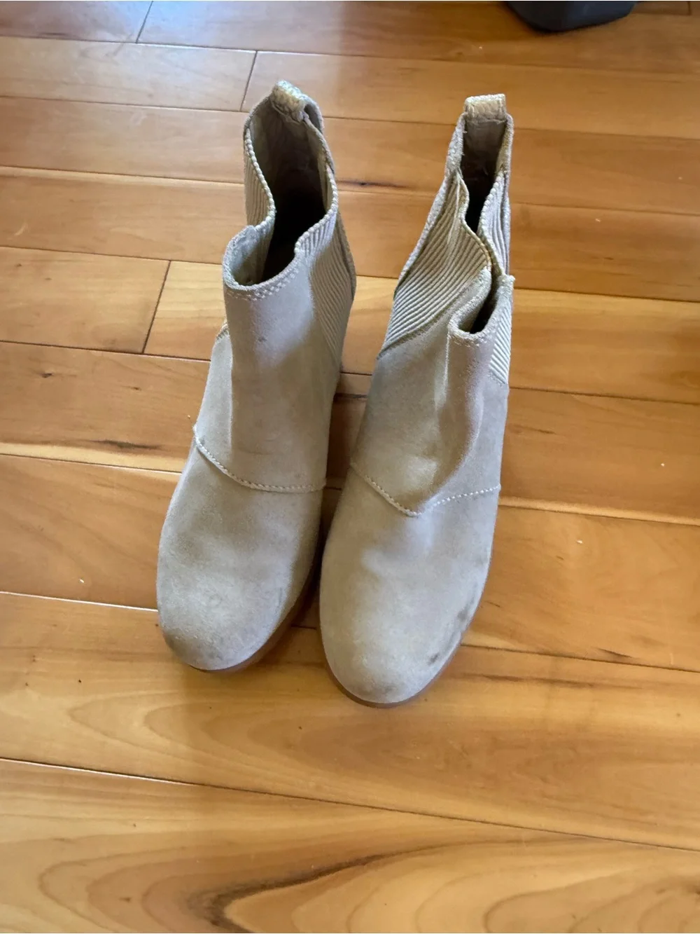 Toms Tan Chelsea Wedge Booties